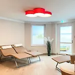 Baltischer Hof 55 *
